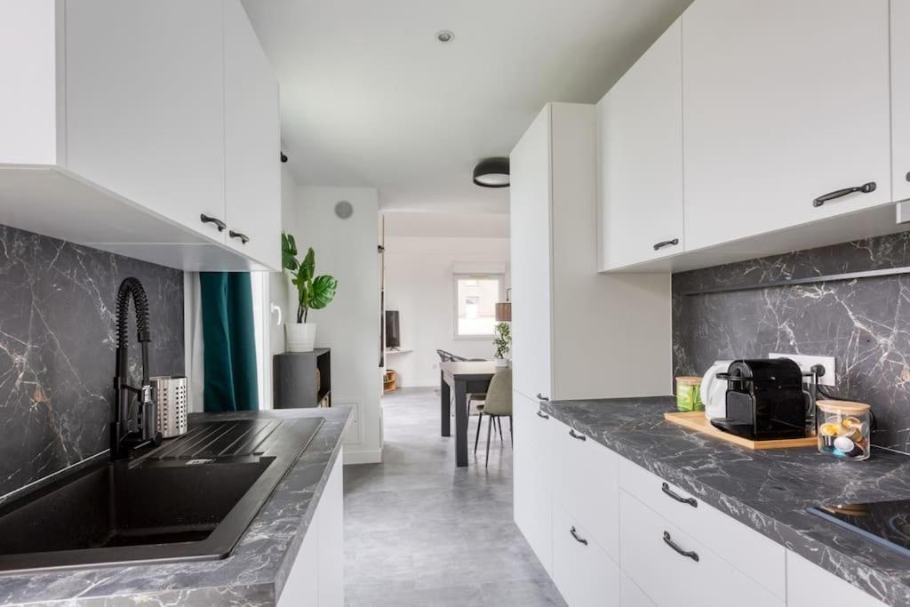 Premium Flat 6 People With Billard And Terrace Stade De France Сен Дени Екстериор снимка