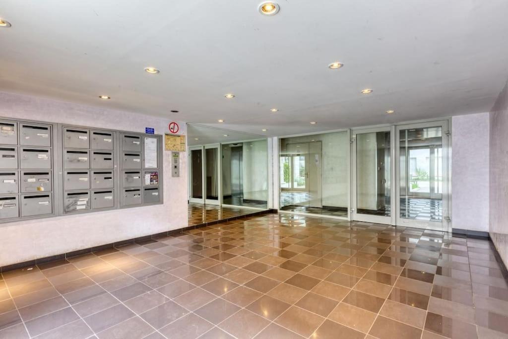 Premium Flat 6 People With Billard And Terrace Stade De France Сен Дени Екстериор снимка