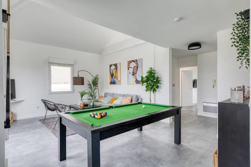 Premium Flat 6 People With Billard And Terrace Stade De France Сен Дени Екстериор снимка