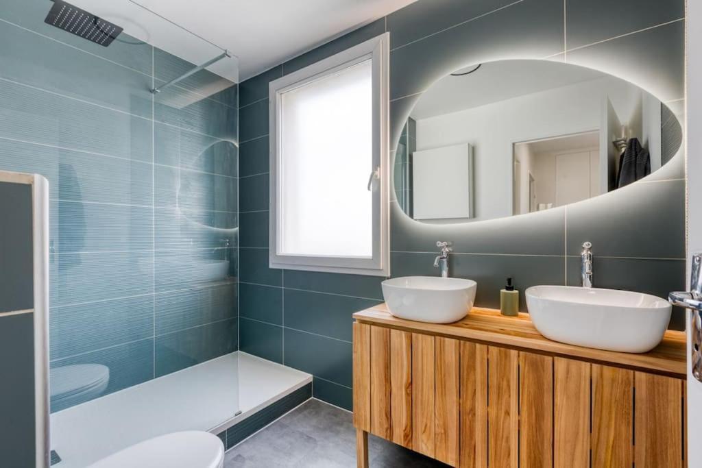Premium Flat 6 People With Billard And Terrace Stade De France Сен Дени Екстериор снимка